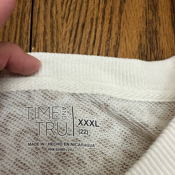 Women’s 3XL Leopard Print Sweatshirt - Picture 2 of 4